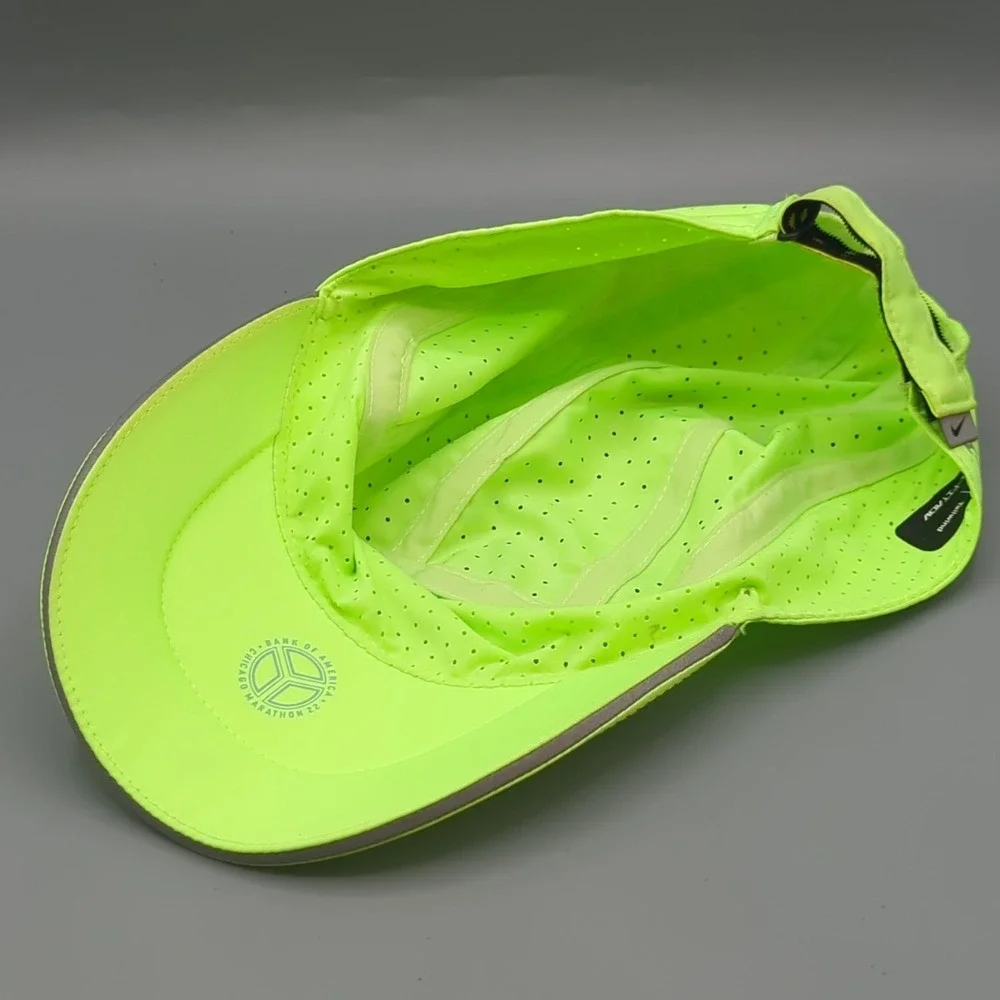 Nike featherlight dri